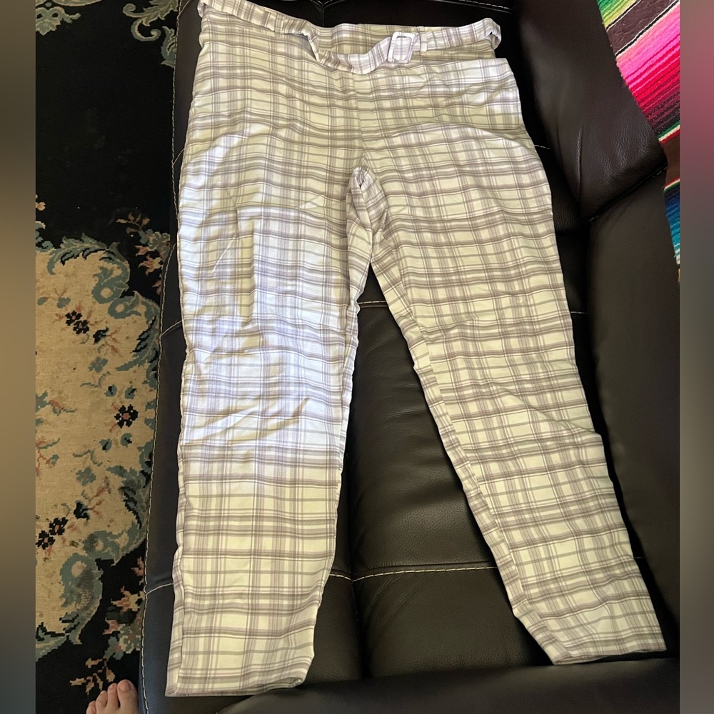 Size 14 pants. So cute and comfortable.